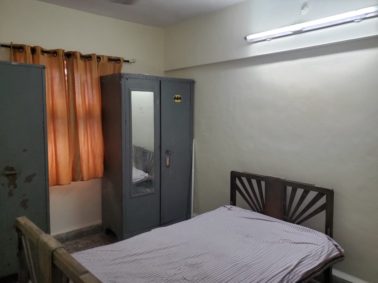 3 BHK Semi Furnished in Parsian Chs , Andheri West